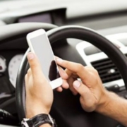 incidenti stradali: se tecnologie impedissero uso cellulari?