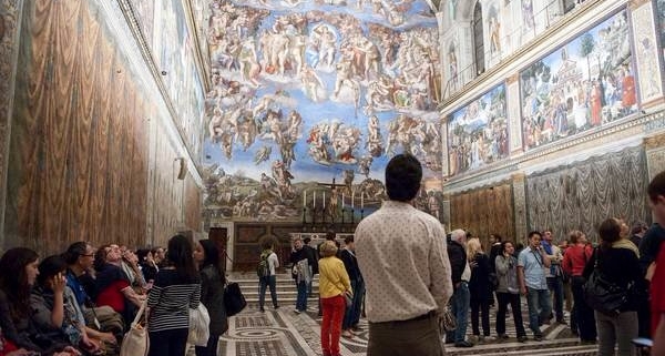 cuore al sicuro ai musei vaticani: primi in italia con defibrillatori e custodi formati