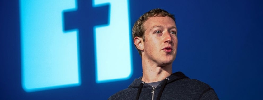 una foto di zuckerberg, creatore di facebook che ora mette in campo anche l'intelligenza artificiale contro i suicidi