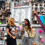 “wall of dolls - il muro delle bambole" contro i femminicidi