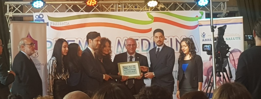 paolo ascierto riceve il premio medicina italia