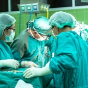 trapianto di rene, una equipé chirurgica