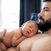 4e-parent progetto per i padri: un neonato con papà