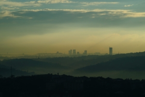 tessuto contro il caldo: paesaggio con smog