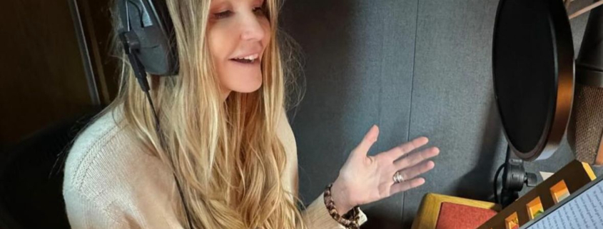 la modella elle macpherson parla in radio