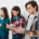 smartphone nelle mani di adolescenti