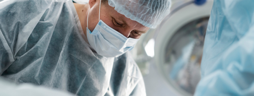 chirurgo in azione al meyer