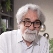 peppe vessicchio un frame tratto dalla trasmissione un caffè con