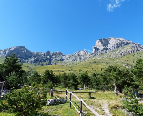 rocce del manco, rocca dei campinili, la balena, nature, il cimonasso, cimonasso, cima delle colme, scaglie delle placche del bochino, scaglie delle bocchino, bricchi neri, rocca garba, monte mongioie, mongioie, ligurian alps, alps, maritime alps, mountains, grande traversata delle alpi, gta, summit, rock, heaven, blue, sky blue