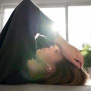 salute mentale, una donna in burnout