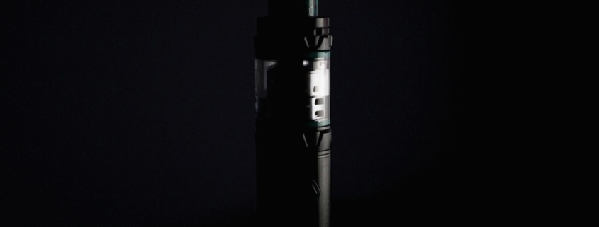 illustration of e-cig sotto i 13 anni, allarme per bustine di nicotina online