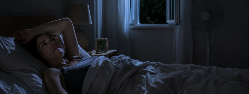 caldo estremo, una donna non riesce a prendere sonno