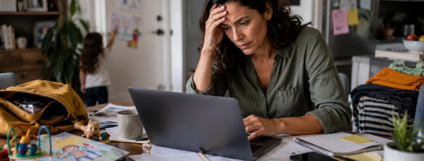 una donna fortemente stressata ha alti livelli di cortisolo